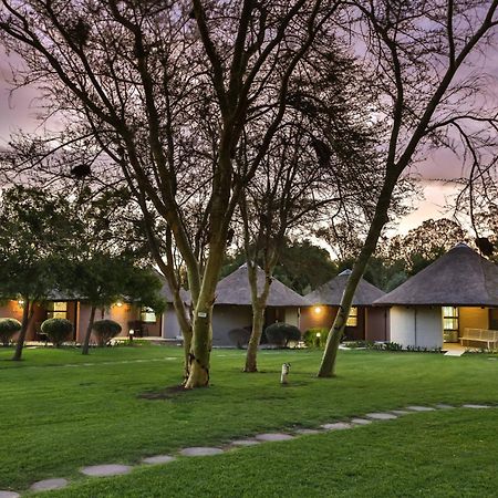 Protea Hotel By Marriott Oudtshoorn Riempie Estate Exterior photo