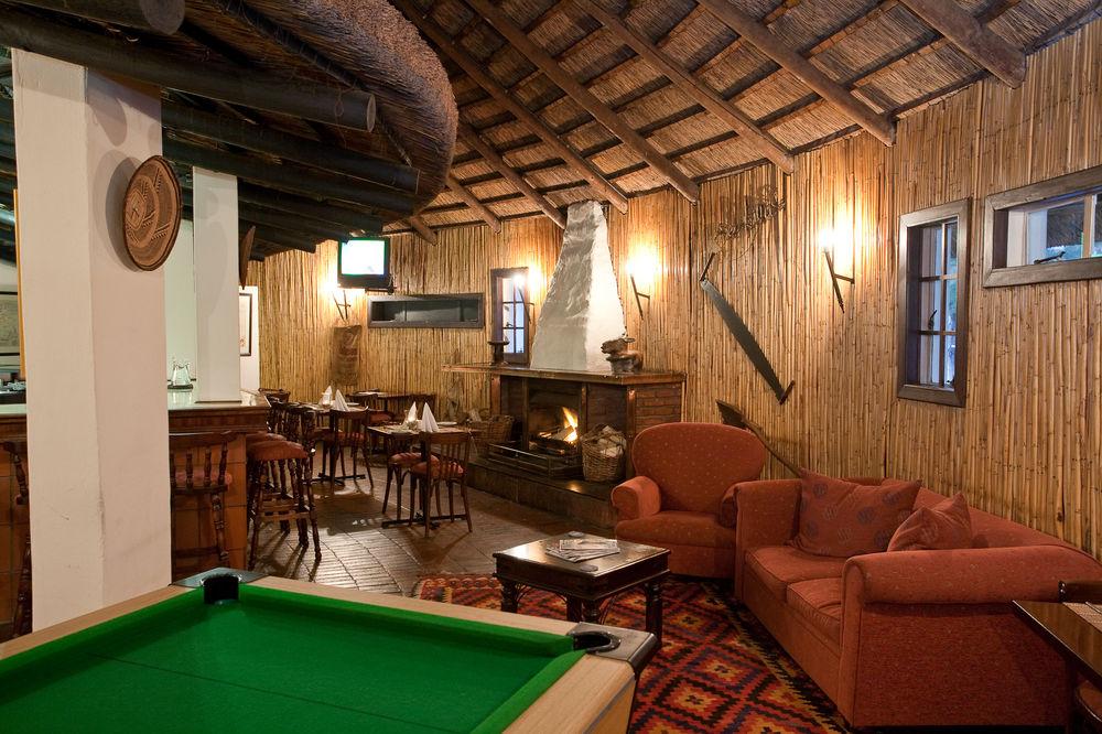Protea Hotel By Marriott Oudtshoorn Riempie Estate Exterior photo