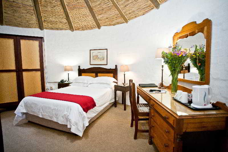 Protea Hotel By Marriott Oudtshoorn Riempie Estate Exterior photo